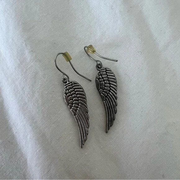 SILVER WING EARRINGS - Picture 1 of 1